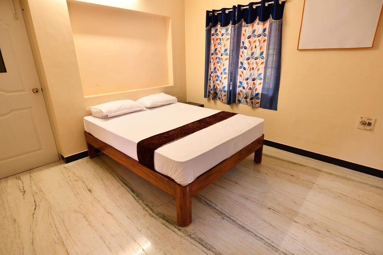 Sri Ranga Krupa Hotell Tiruchirappalli Exteriör bild